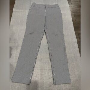 [US8T]Chico’s Striped Black and White Ankle Pants Career
